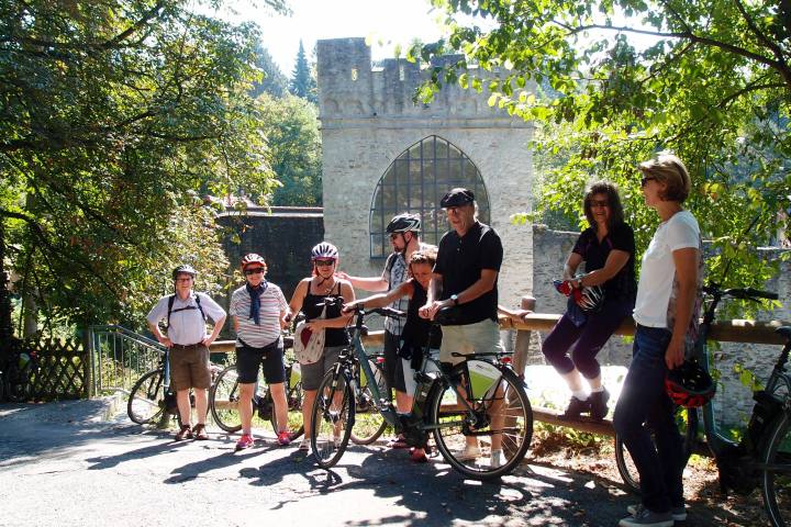 Fahrradfahrer machen eine Pause
