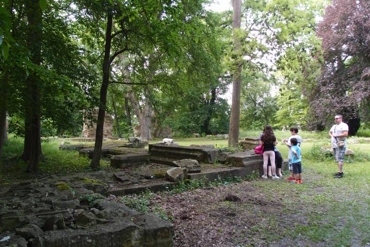 Tagestour in Rheinlandpfalz zur Heimat und den Lehrjahren von Hildegard von Bingen, die sie zum ersten theologischen Werk 