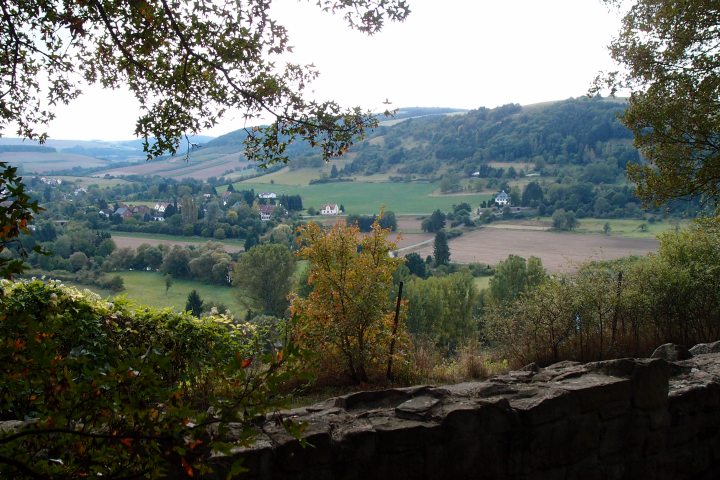 Eine heilige Klausnerin, Visionen, Klosterruine Disibodenberg – per E-Bike erfahren wir mehr über Hildegard von Bingen.